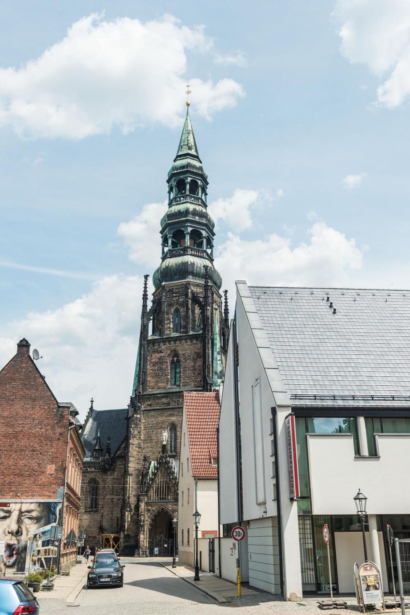 Apartmenthaus Am Dom Mit Parkplatz ซวิคเคา ภายนอก รูปภาพ